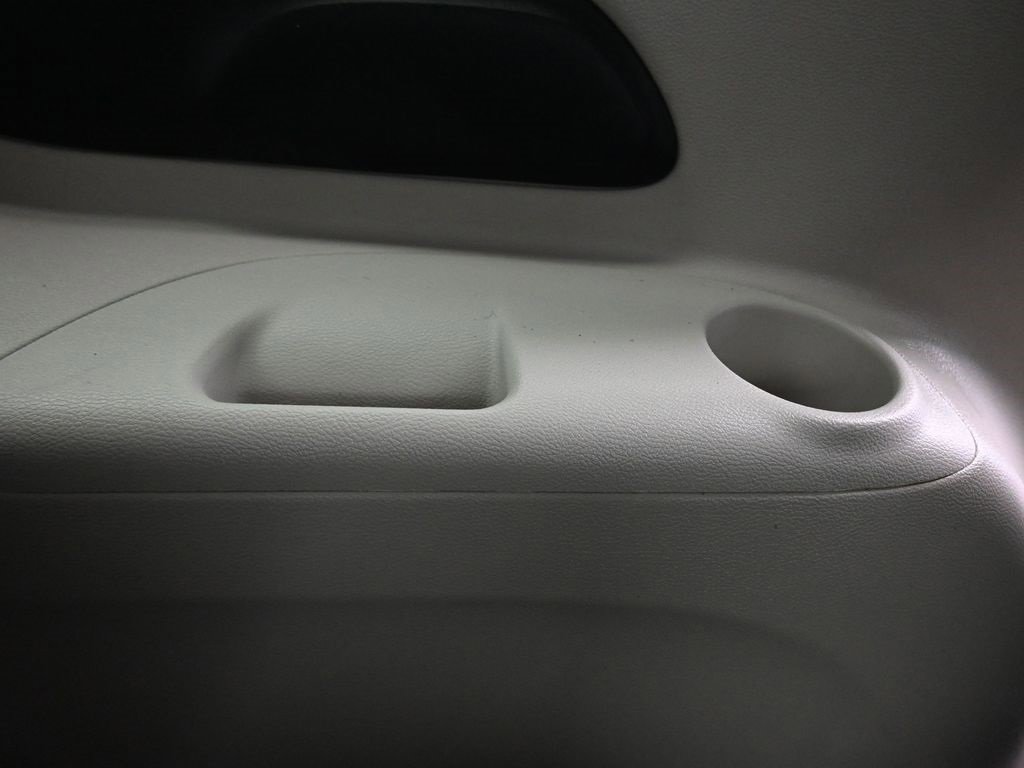 Used 2023 Chrysler Voyager LX image 41