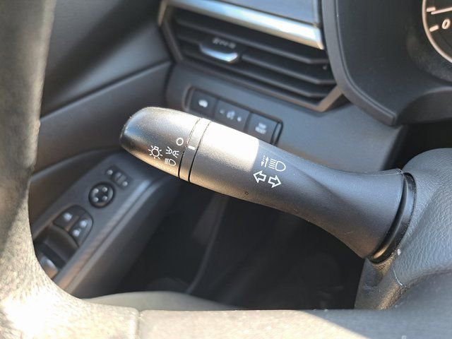 Used 2024 Nissan Altima 2.5 SV FWD image 22
