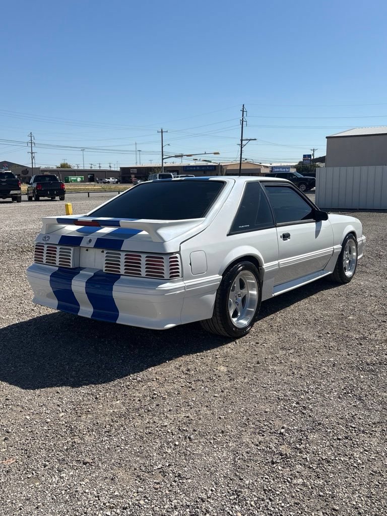 Used 1990 Ford Mustang GT RWD image 3