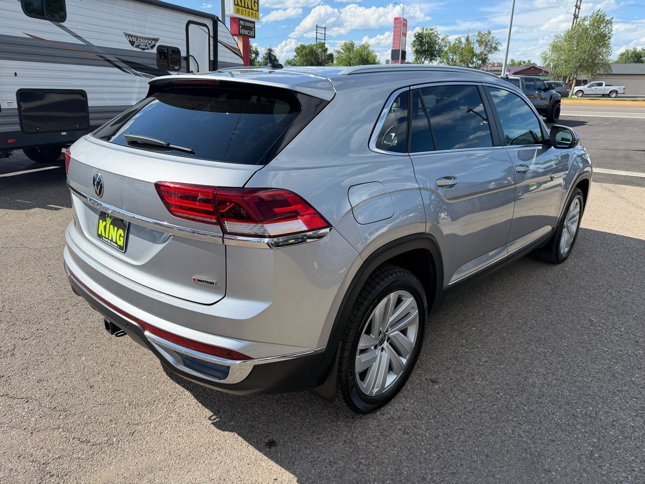 Used 2021 Volkswagen Atlas Cross Sport SEL AWD/4WD image 3