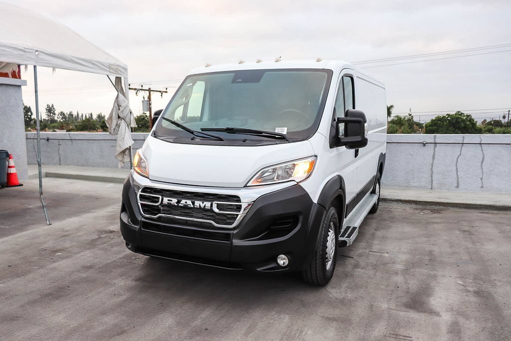 Used 2025 RAM ProMaster 2500 FWD image 4