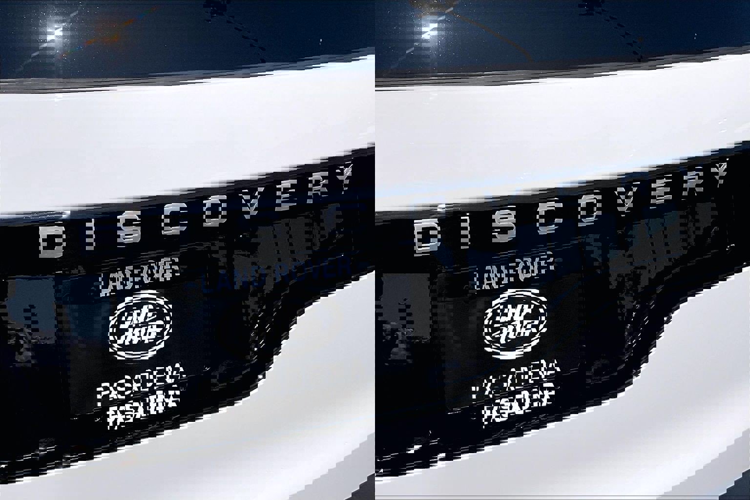 New 2026 Land Rover Discovery S image 7