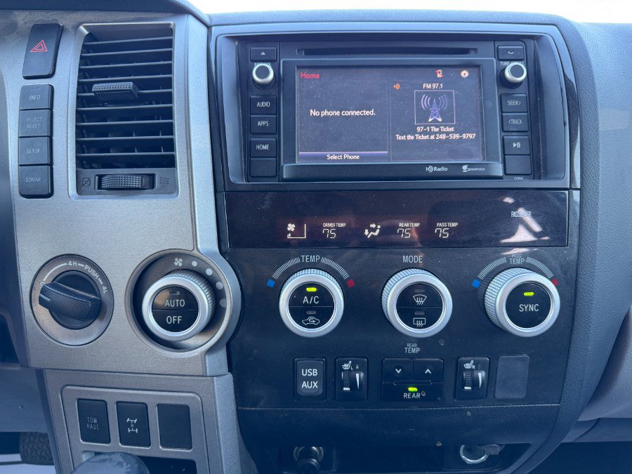 Used 2014 Toyota Sequoia SR5 AWD/4WD image 22