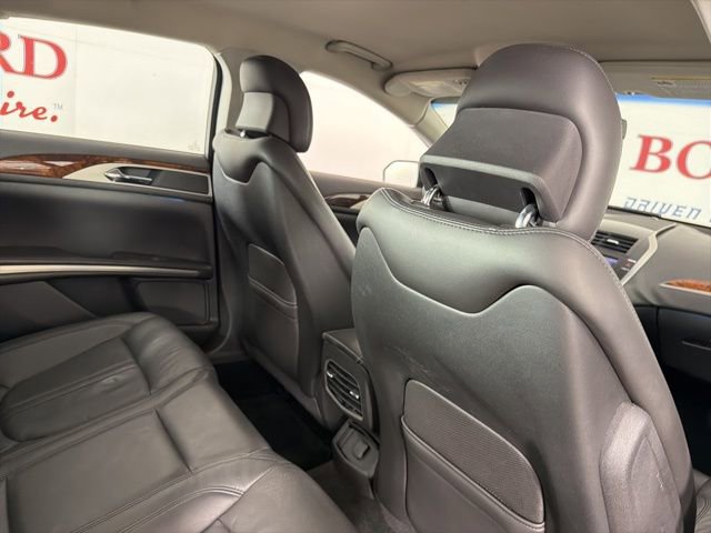 Used 2013 Lincoln MKZ image 19