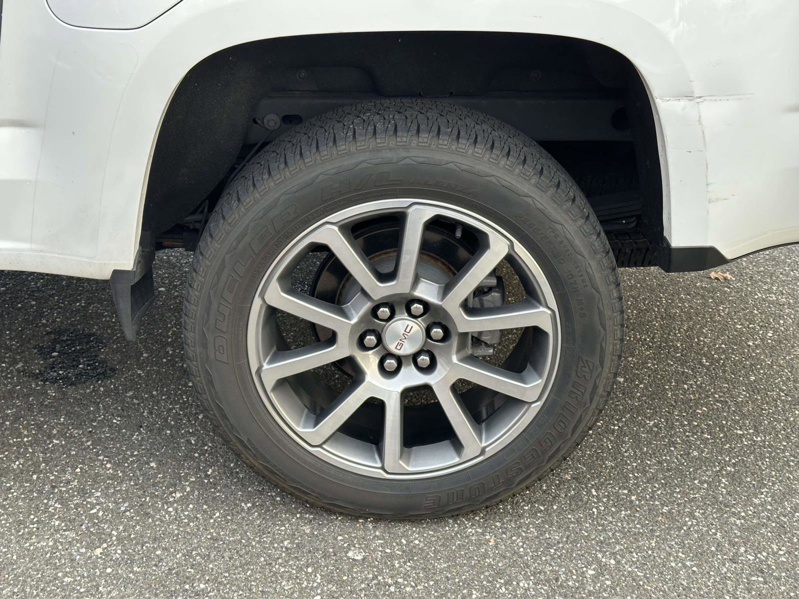 Used 2022 GMC Canyon Denali image 8