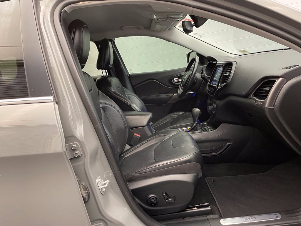 Used 2020 Jeep Cherokee Limited AWD/4WD image 27
