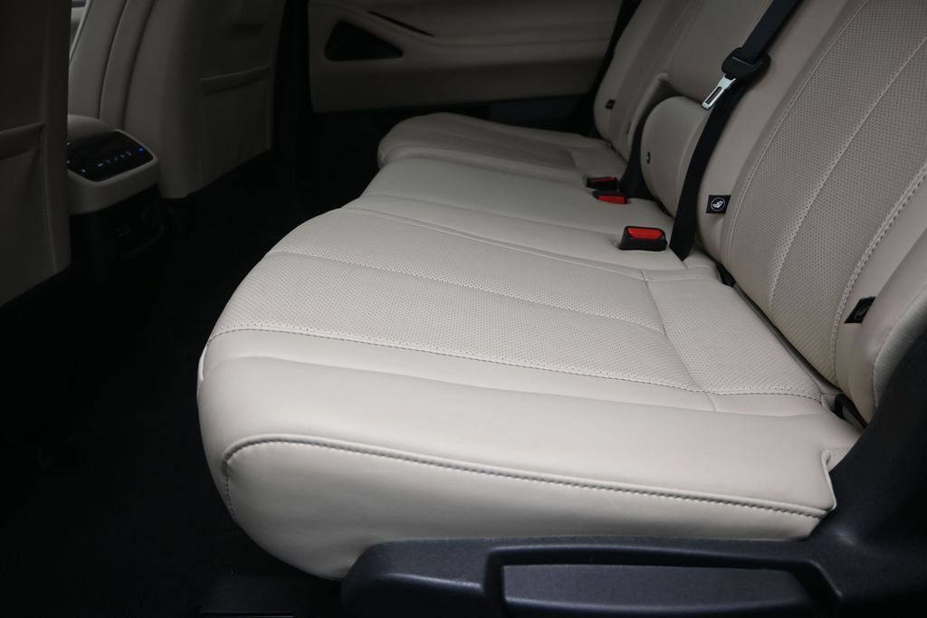 Used 2023 INFINITI QX60 Luxe w/ Cargo Package AWD/4WD image 16