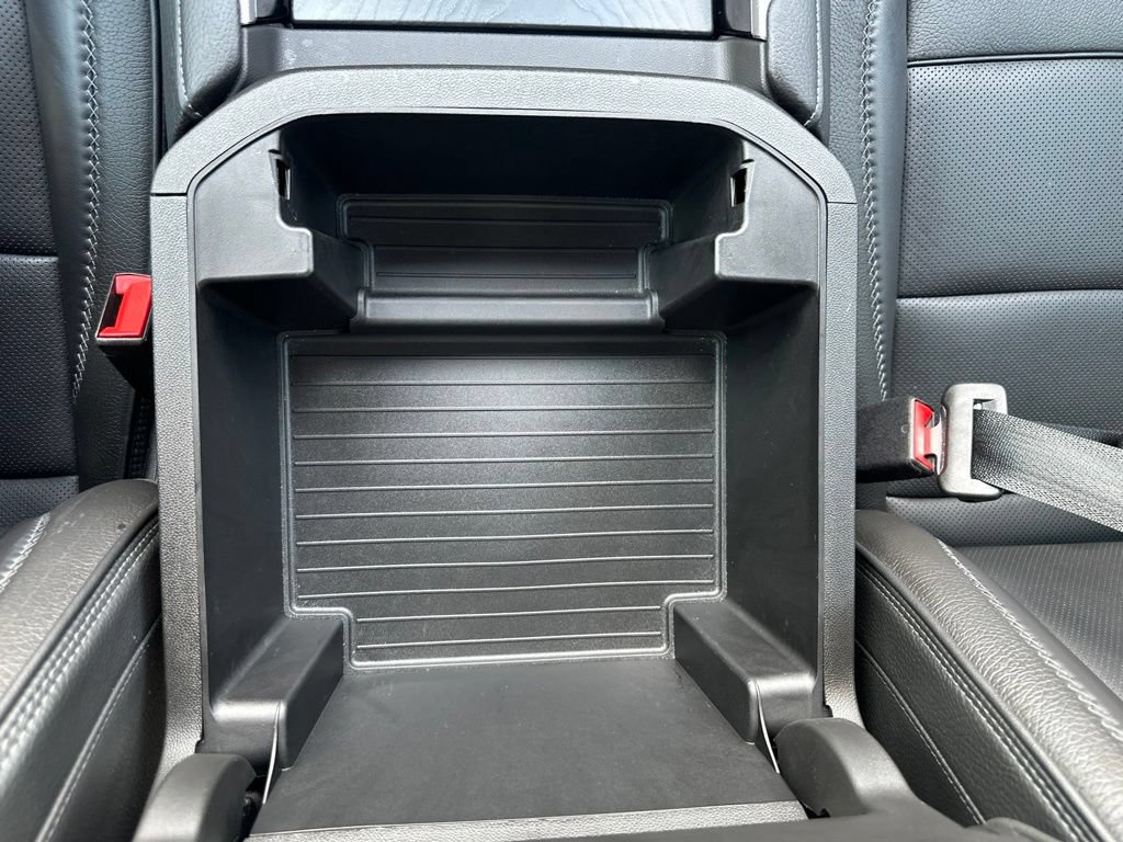Used 2022 GMC Yukon Denali AWD/4WD image 8