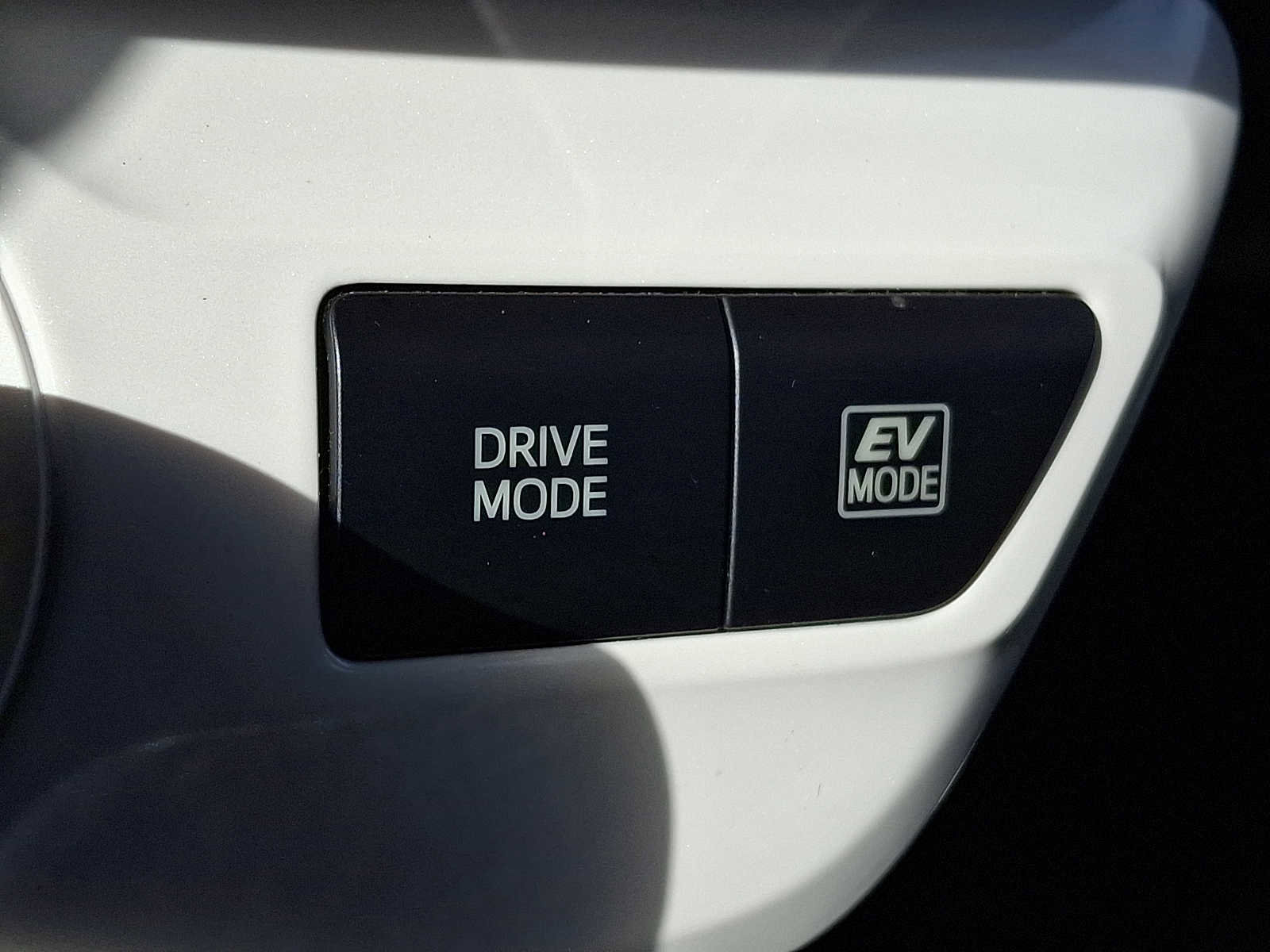 Used 2018 Toyota Prius Four Touring image 19