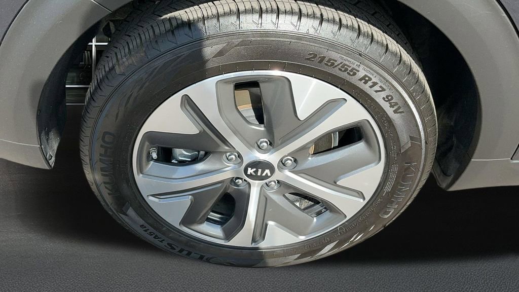 Used 2019 Kia Niro EX Premium image 8