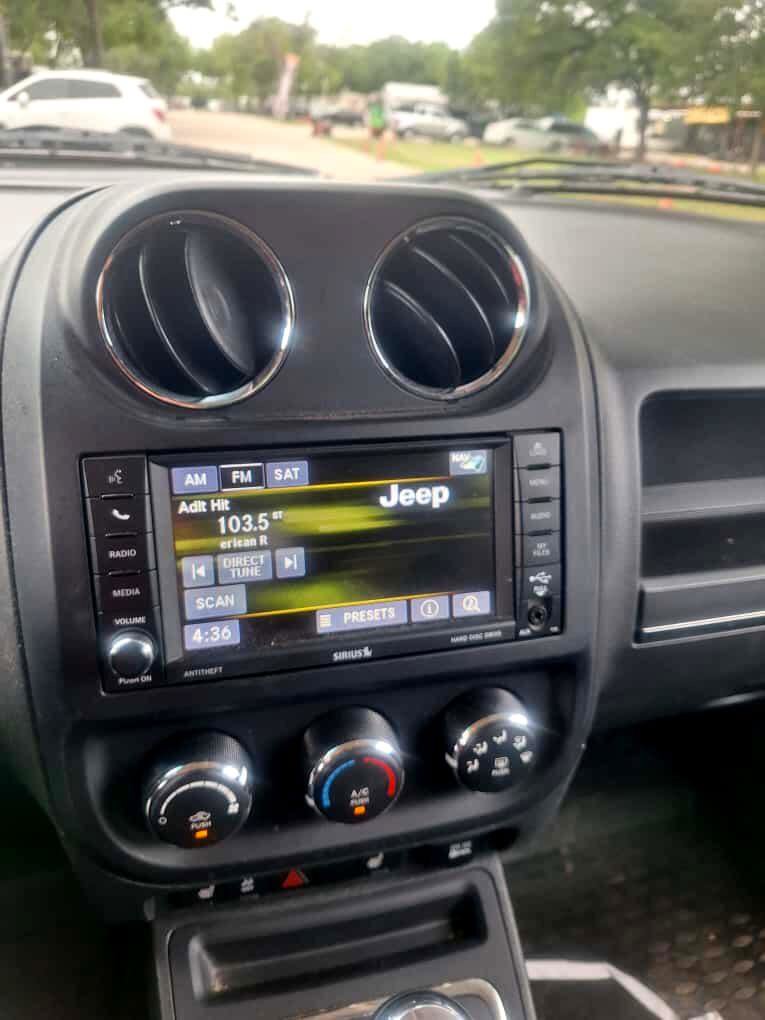 Used 2016 Jeep Patriot High Altitude image 17