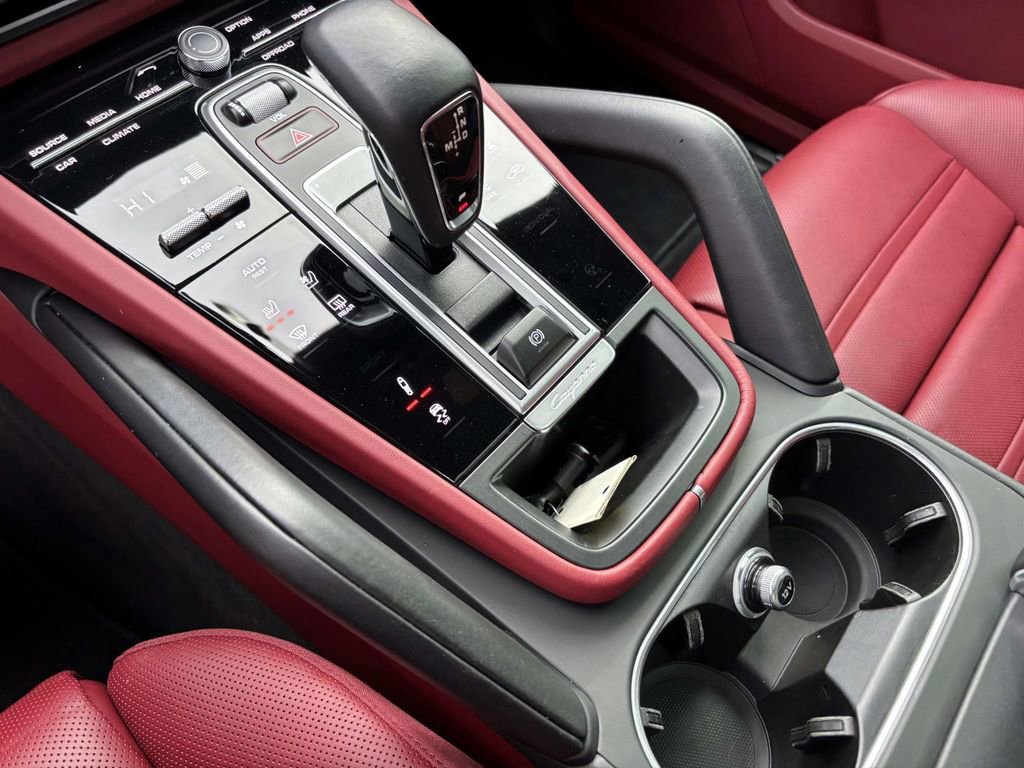 Used 2023 Porsche Cayenne GTS image 33