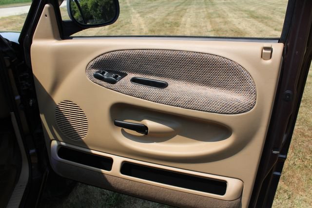 Used 1998 Dodge Ram 2500 Truck 4x4 Quad Cab image 25