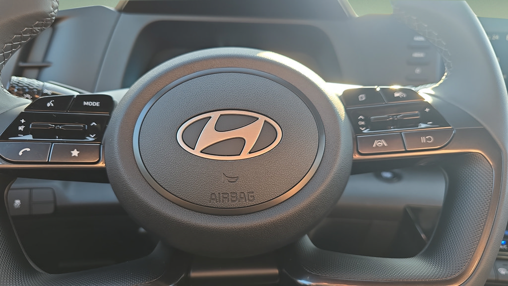 New 2026 Hyundai Elantra SEL Sport FWD image 13