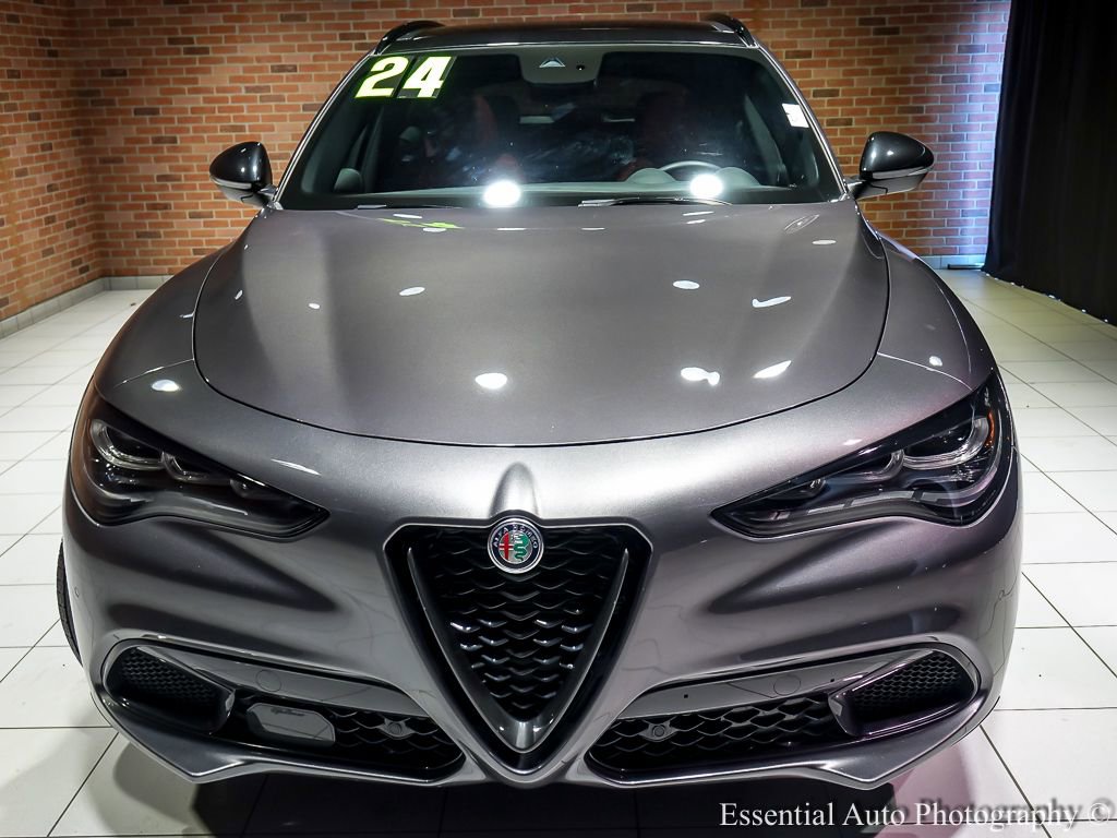 Used 2024 Alfa Romeo Stelvio Veloce AWD/4WD image 7