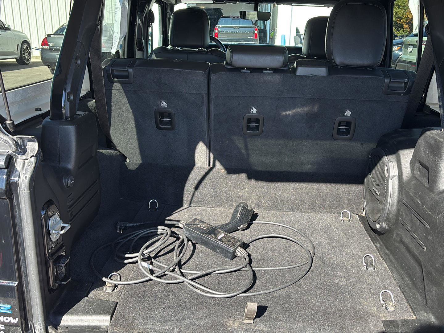 Used 2023 Jeep Wrangler Sahara image 19