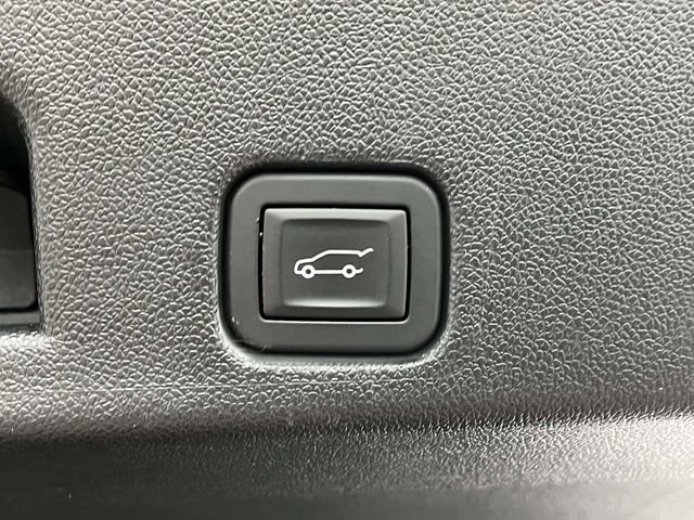 Used 2024 Chevrolet Traverse LT image 24