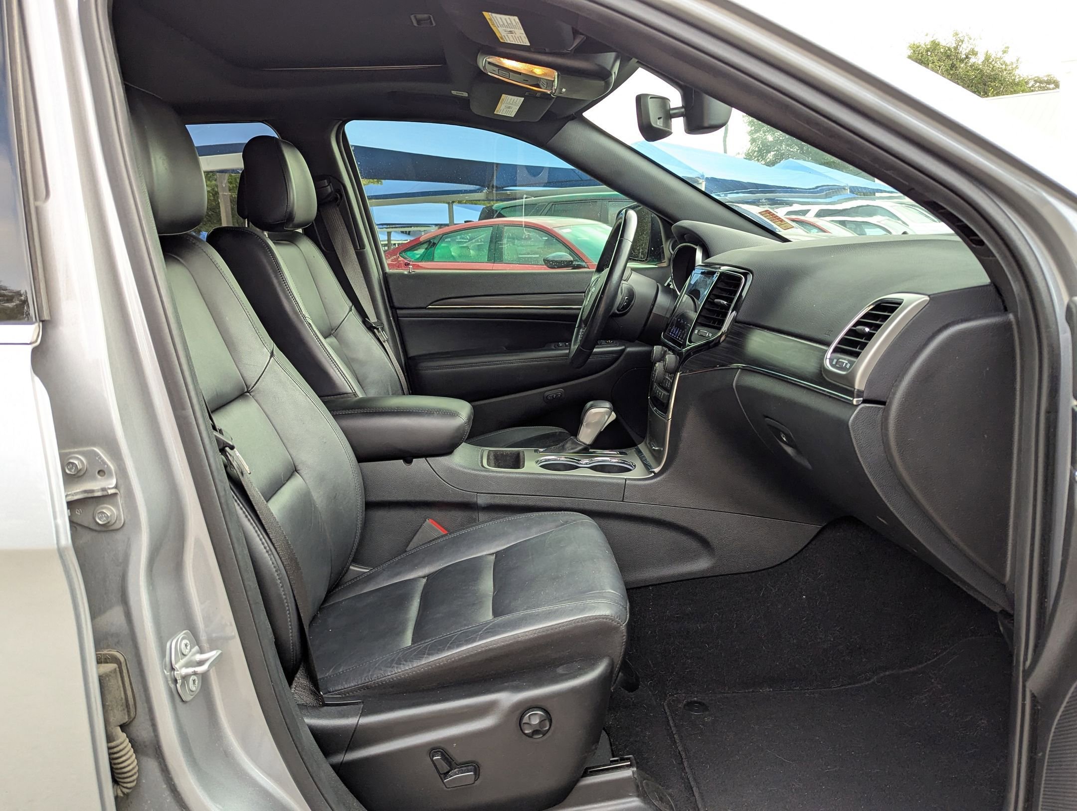 Used 2020 Jeep Grand Cherokee Limited image 27