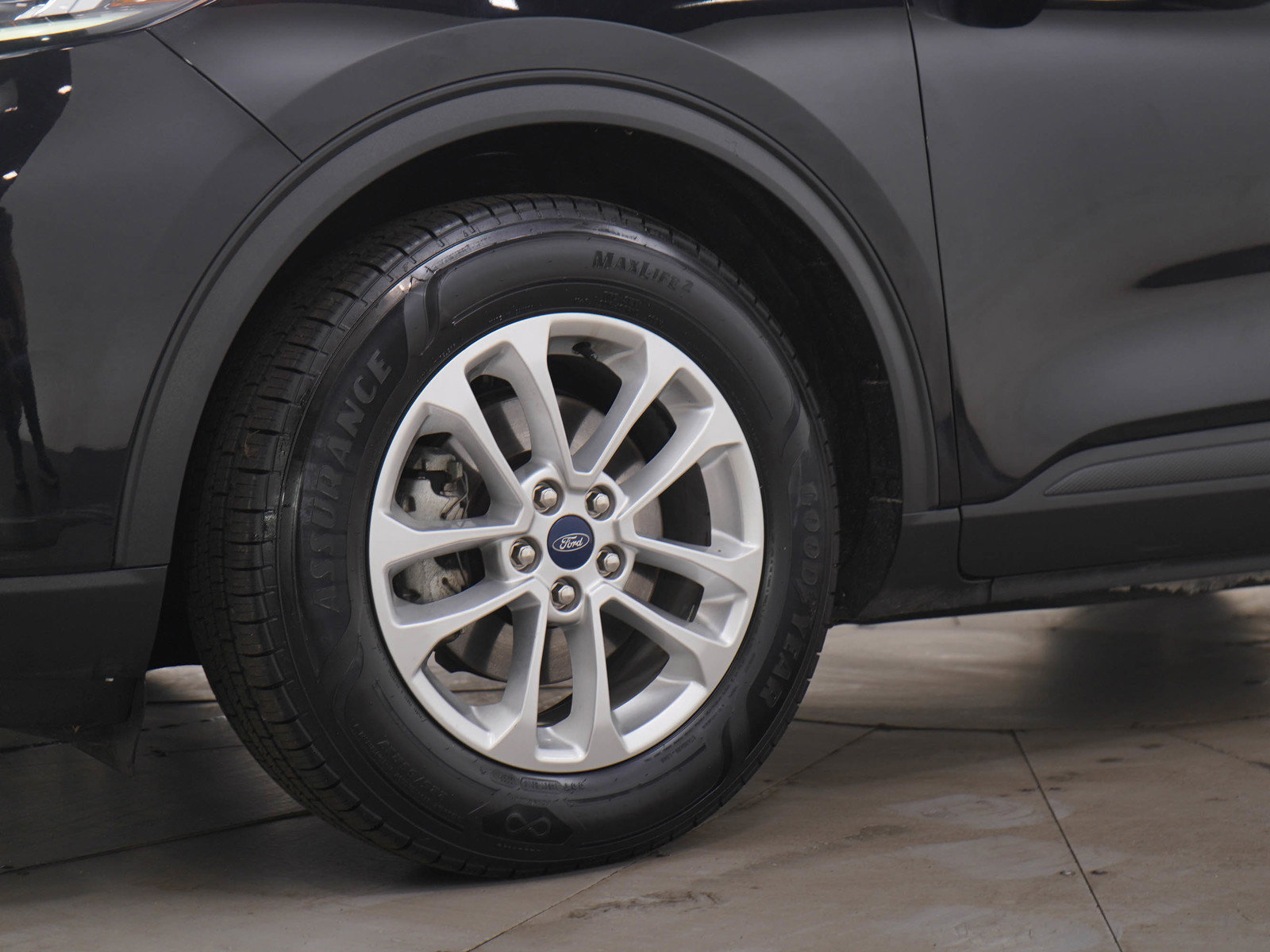 Used 2020 Ford Escape SE image 30