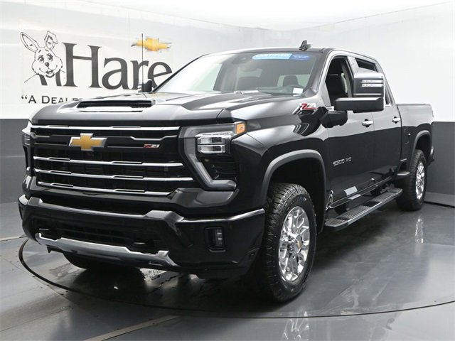 Certified 2025 Chevrolet Silverado 2500 LTZ w/ Z71 Chrome Sport Edition image 32