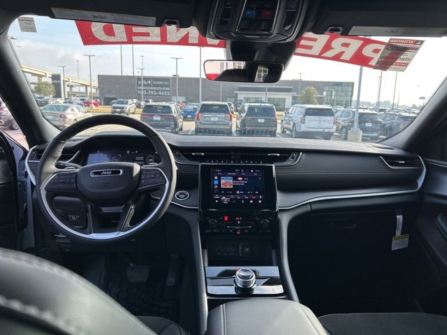 Used 2025 Jeep Grand Cherokee L Altitude image 36