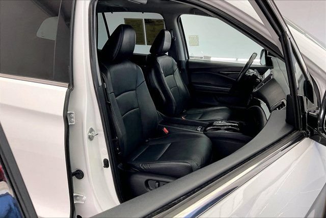 Used 2021 Honda Pilot Touring image 6