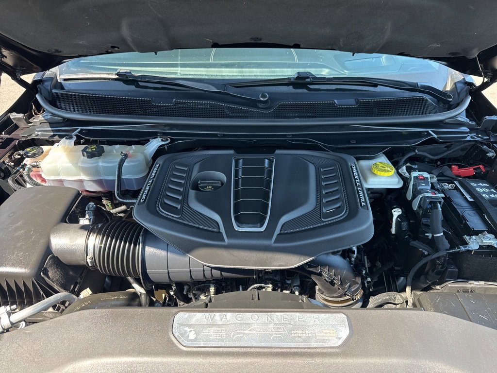 Used 2023 Jeep Grand Wagoneer L Series II image 12