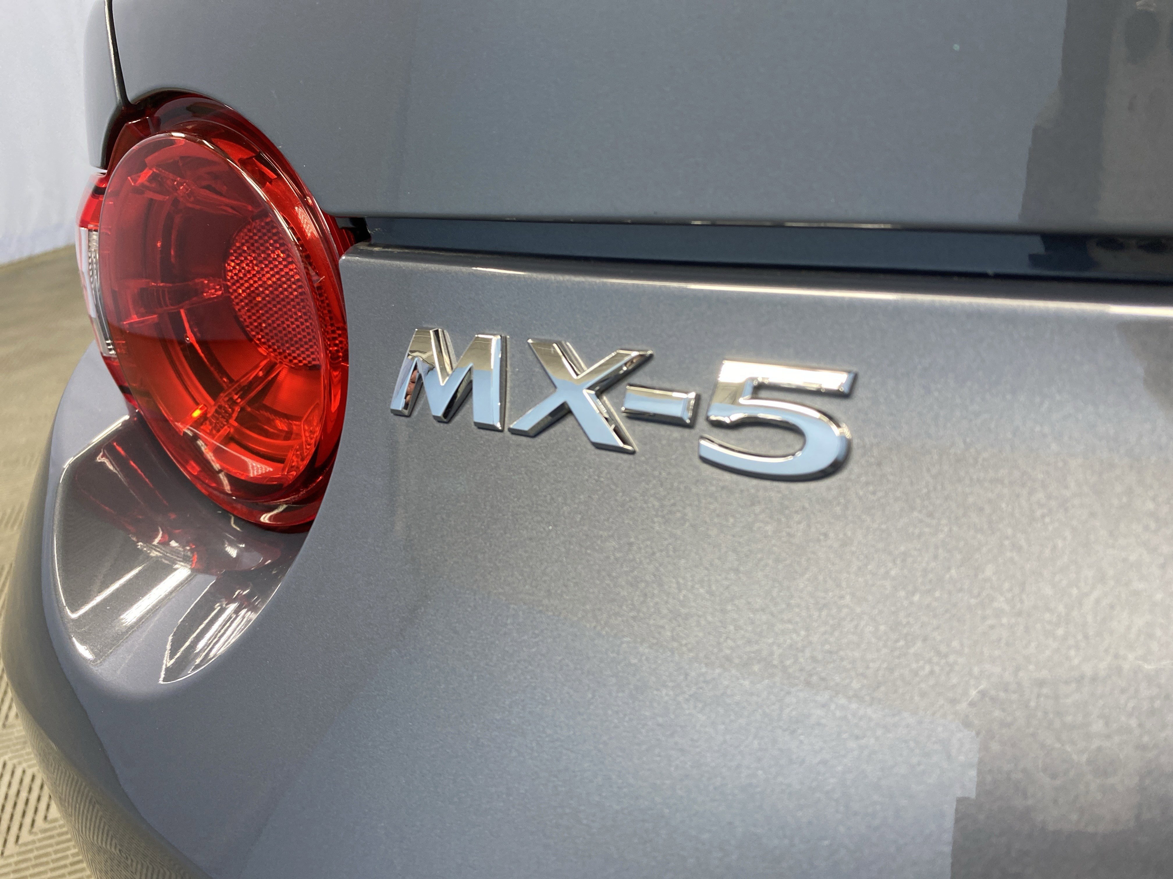 Used 2021 MAZDA MX-5 Miata RF Grand Touring image 39