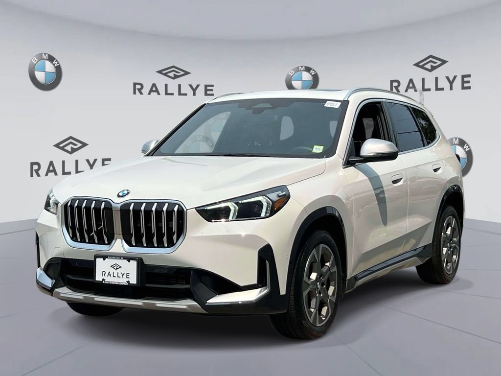 Used 2023 BMW X1 xDrive28i w/ Convenience Package AWD/4WD image 3