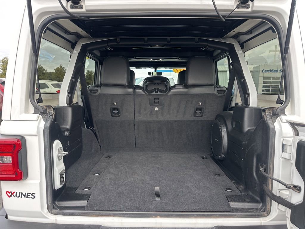 Used 2023 Jeep Wrangler Altitude image 13