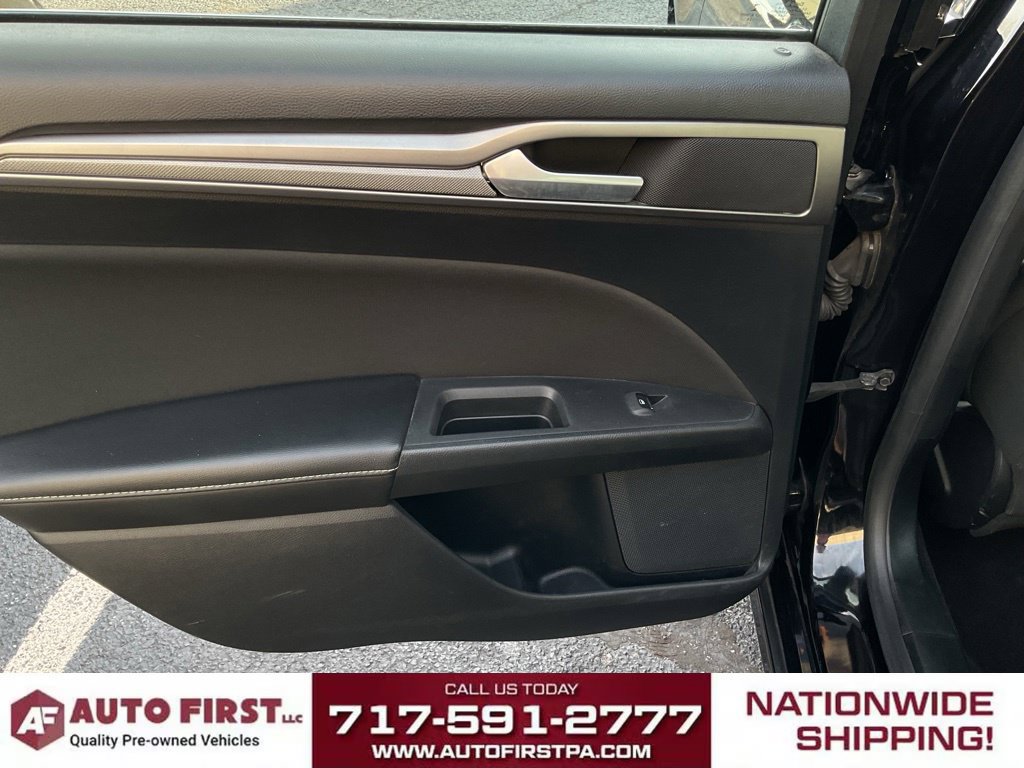 Used 2020 Ford Fusion SE FWD image 10