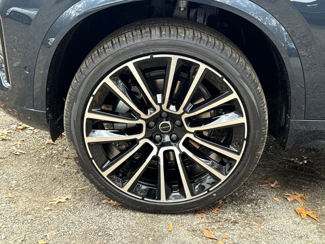 New 2026 Volvo XC90 B6 Ultra w/ Protection Package image 8