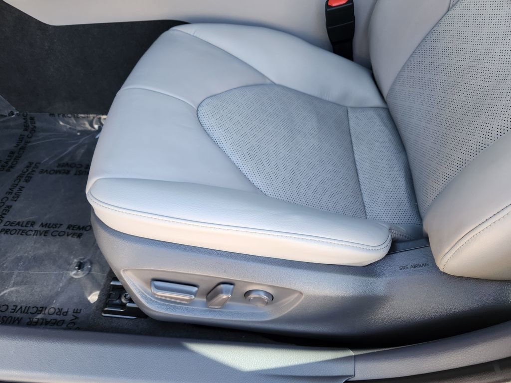 Used 2018 Toyota Camry XSE w/ Driver Assist Package image 21