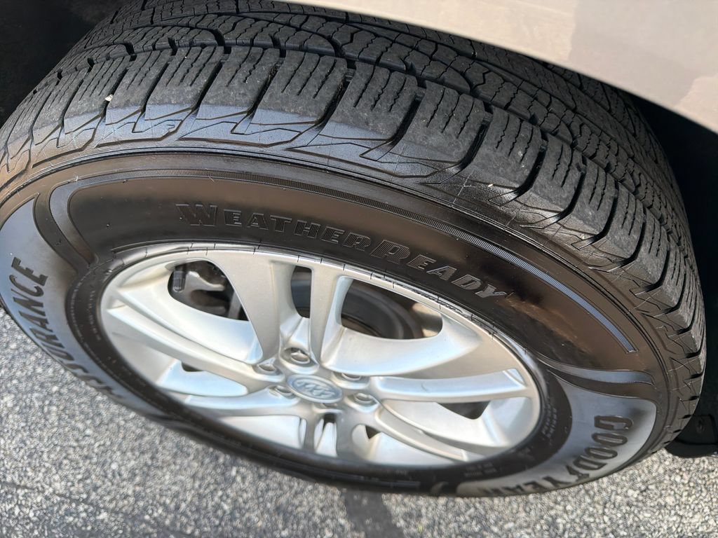 Used 2019 Buick Enclave Essence AWD/4WD image 33