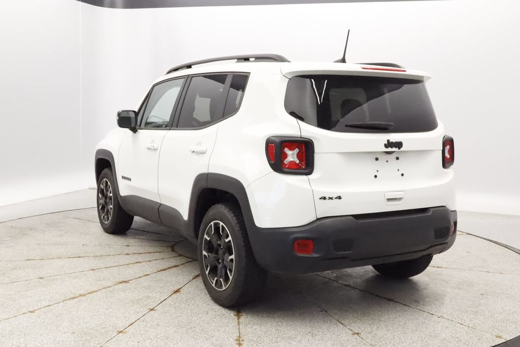 Certified 2023 Jeep Renegade Latitude w/ Sun/Sound Group AWD/4WD image 3