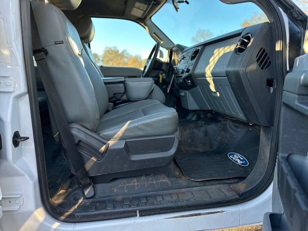 Used 2016 Ford F550 4x4 Crew Cab Super Duty w/ Power Equipment Group image 21