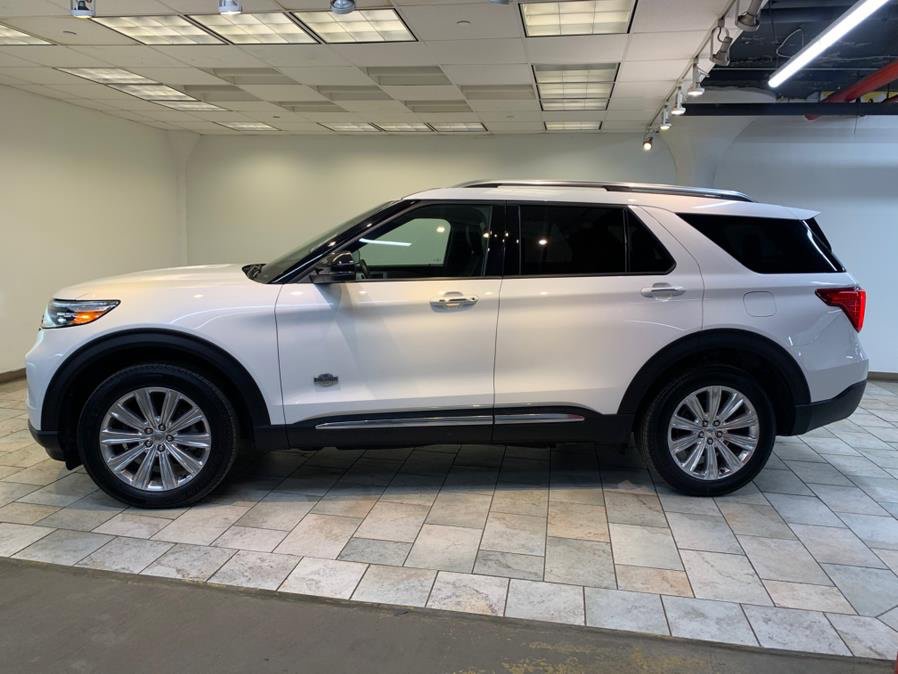 Used 2021 Ford Explorer King Ranch w/ Premium Technology Package image 4