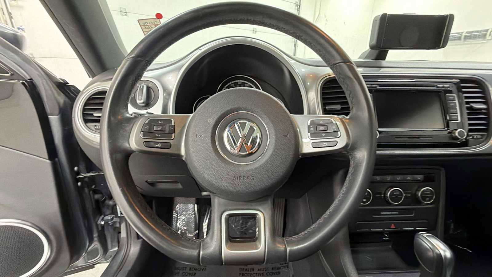 Used 2014 Volkswagen Beetle TDI image 18