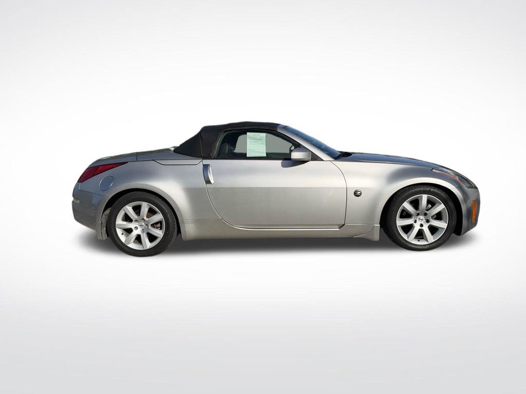 Used 2004 Nissan 350Z Touring RWD image 4