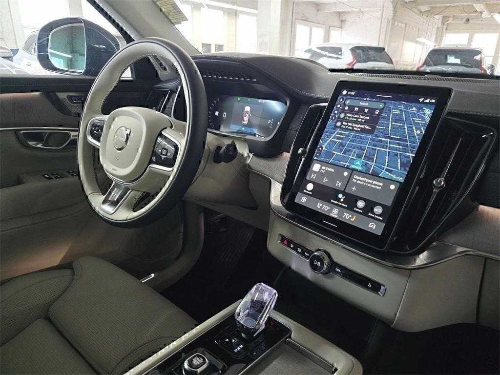 New 2026 Volvo XC90 B6 Ultra w/ Protection Package image 18