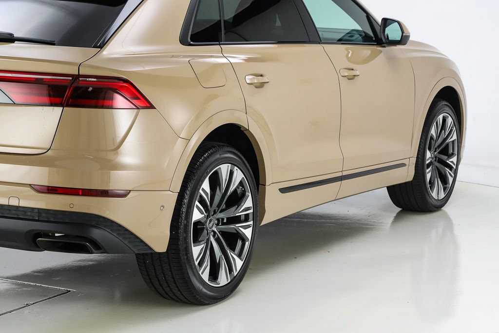 Used 2025 Audi Q8 Premium Plus AWD/4WD image 19