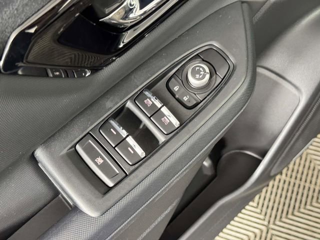 Certified 2025 Subaru Forester Limited image 18