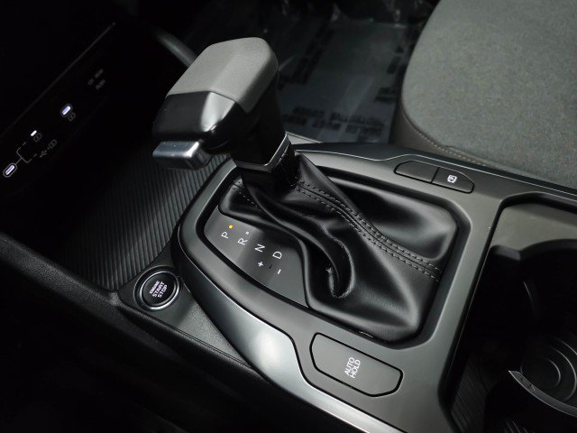 Used 2025 Kia K4 FWD image 26