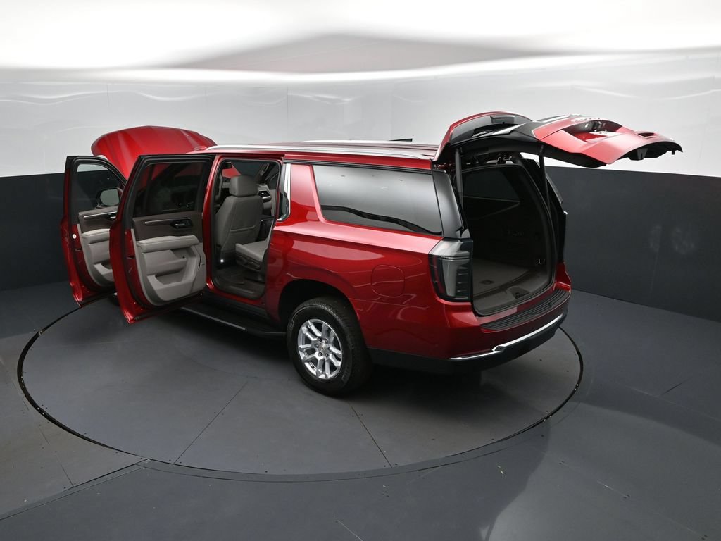New 2026 Chevrolet Suburban LT w/ Comfort Package RWD image 2