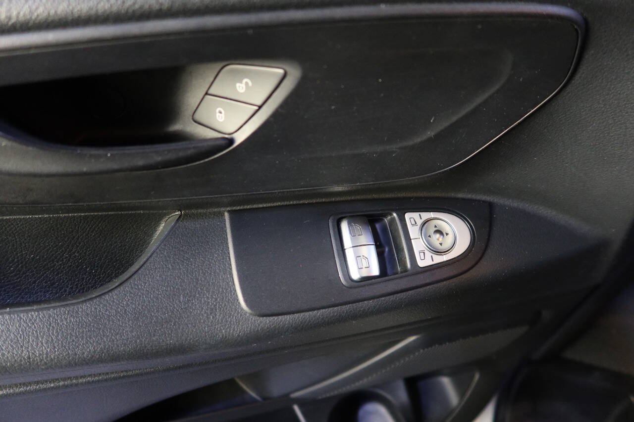 Used 2016 Mercedes-Benz Metris image 30