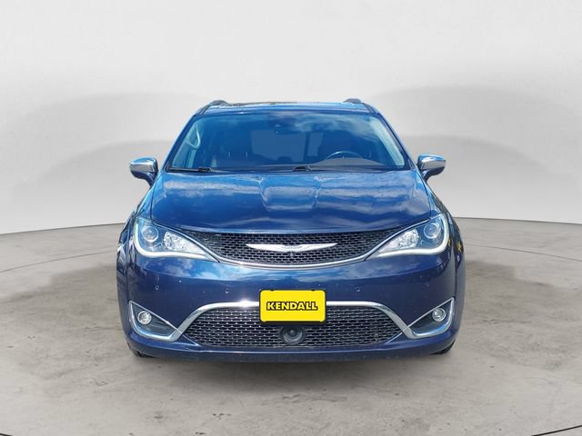 Used 2017 Chrysler Pacifica Limited w/ UConnect Theater Package FWD image 2
