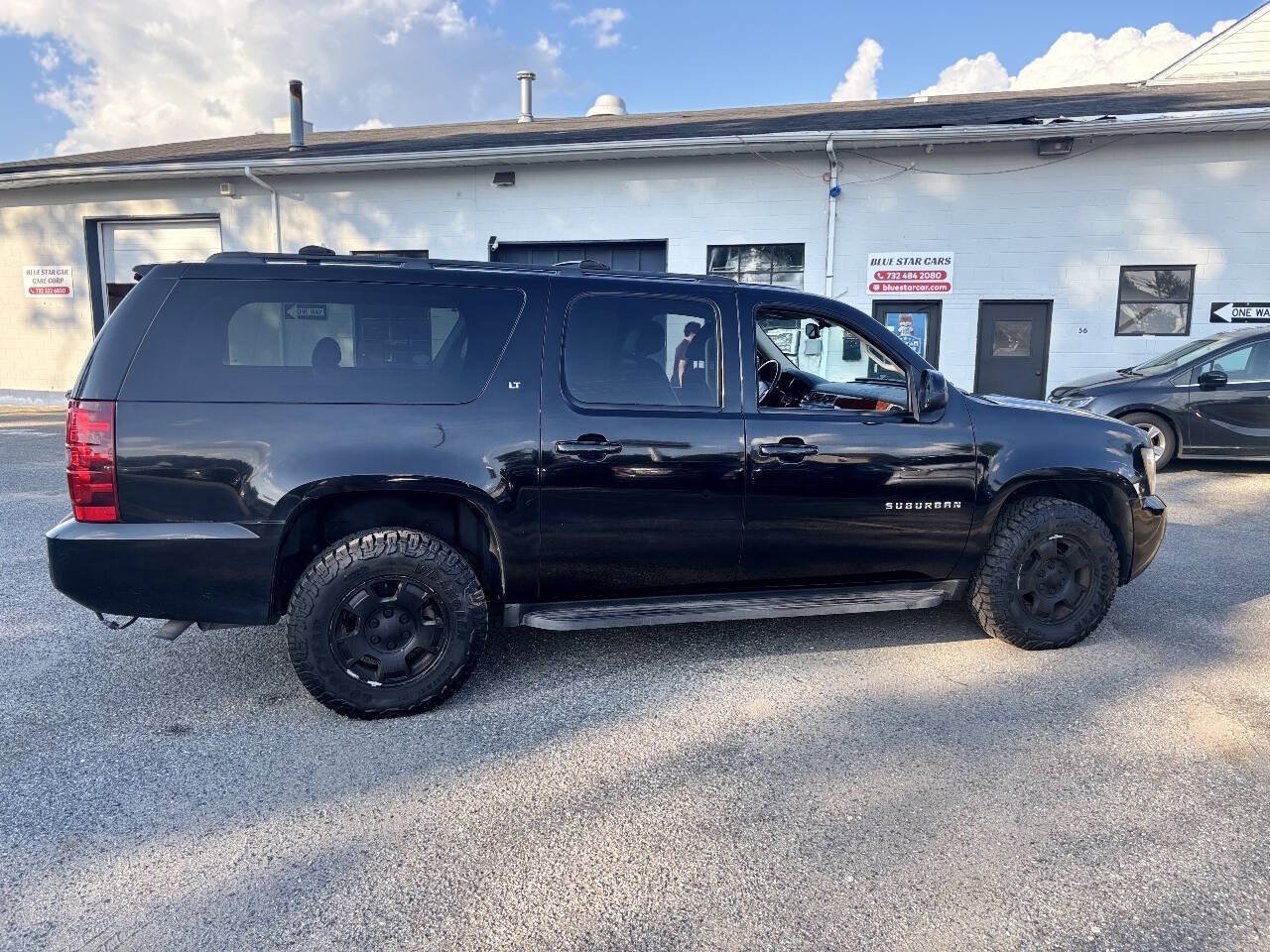 Used 2011 Chevrolet Suburban LT AWD/4WD image 9