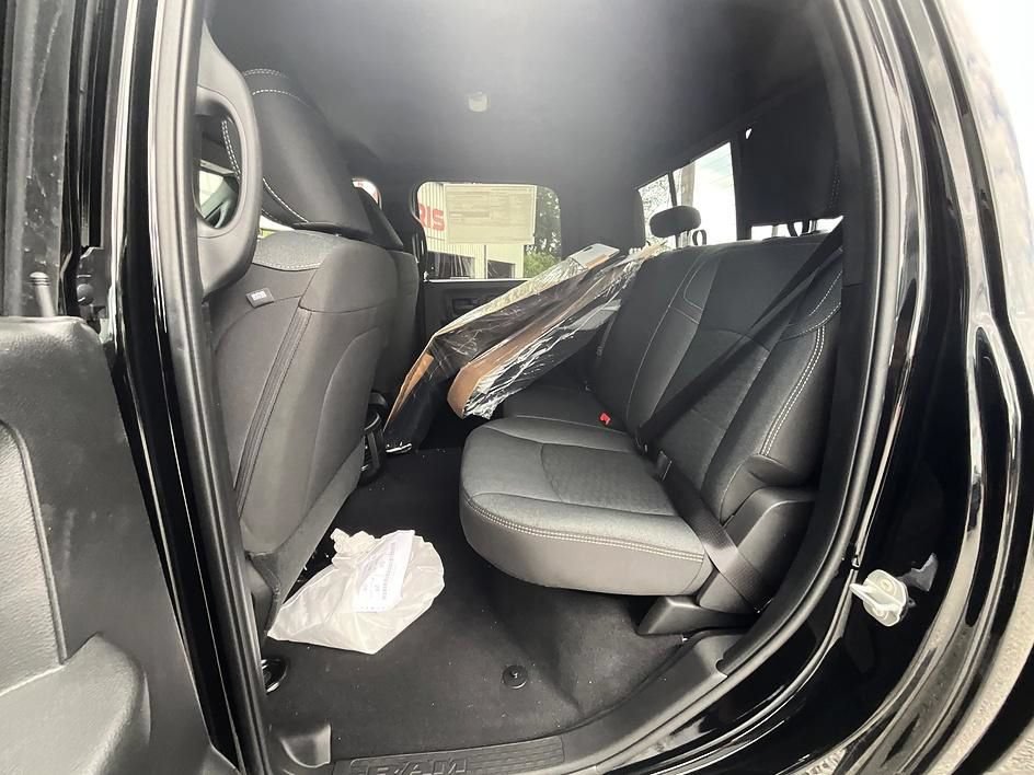New 2026 RAM 2500 Warlock AWD/4WD image 35
