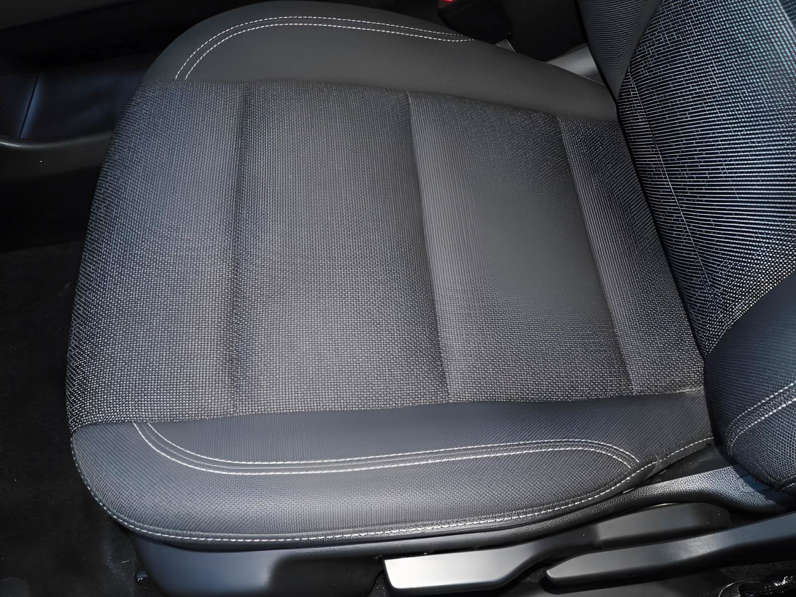 Used 2024 Chevrolet Traverse LS AWD/4WD image 23