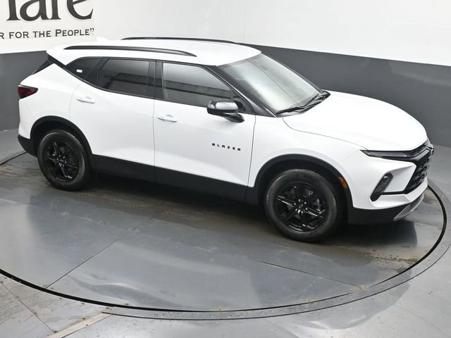 New 2025 Chevrolet Blazer LT w/ Midnight/Sport Edition AWD/4WD image 16